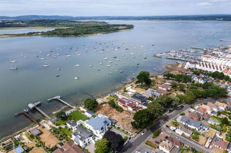 8 Branksea Avenue-4.jpg