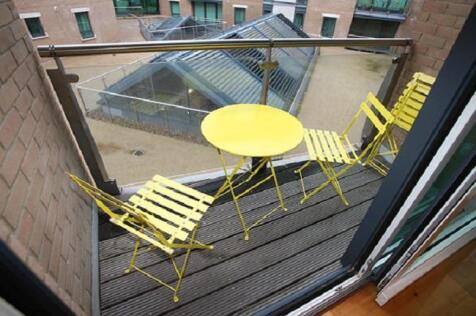 48 Dolphin Quays - balcony Expedia.jpg