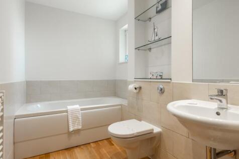 1 DQ - Bathroom - CFP 6.jpg