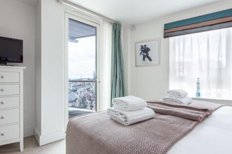 1 Dolphin Quays-3_640_X_480.jpg