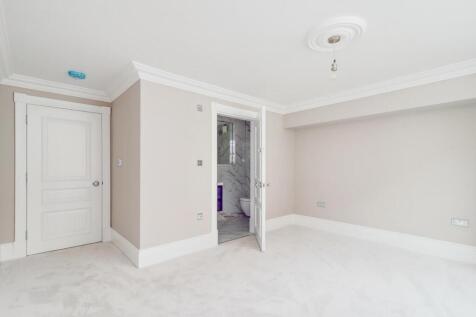 flat 7, beecroft bedroom.jpg