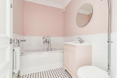 flat 7 beecroft bath.jpg
