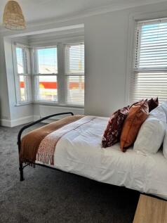128 West Road room4 .jpg