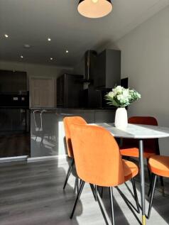 128 West Road Kit.jpg