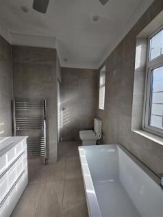 28 Leigh bath2 .jpg