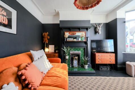 144 Silverdale living.jpeg