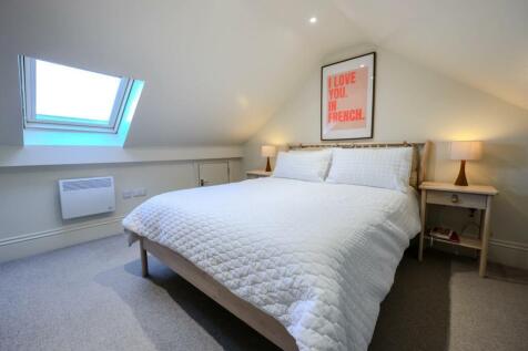 144 silverdale bed.jpeg