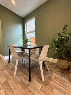 20 albany dining .JPG