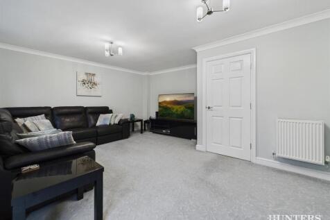 CAM03792G0-PR0350-STILL005 (1).jpg