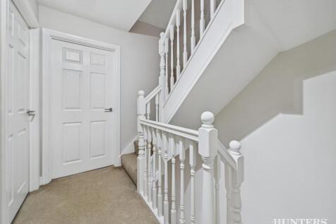 CAM03792G0-PR0350-STILL007 (1).jpg