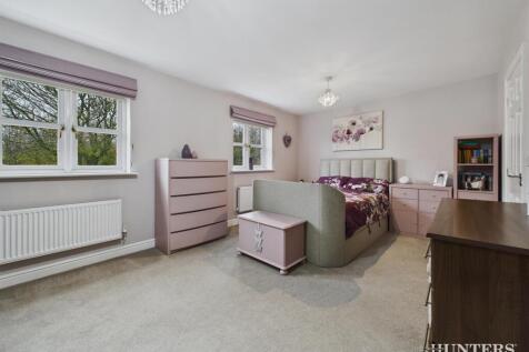 CAM03792G0-PR0350-STILL013 (1).jpg