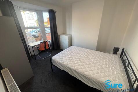 Bedroom 1 (Ground Floor)