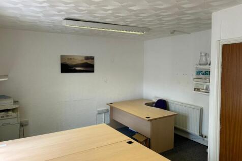 upstairs office2.jpg