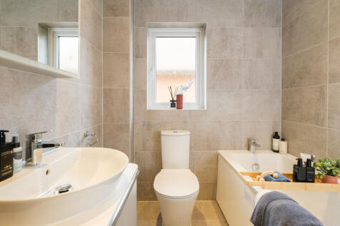 Redrow - Chester - Bathroom
