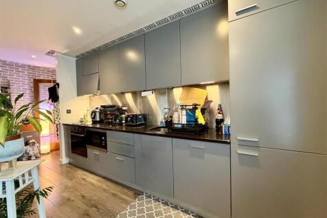 Open Plan Kitchen Lounge