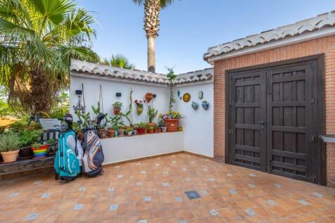 Traditional wooden e