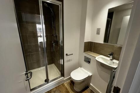 example en-suite (2).JPEG