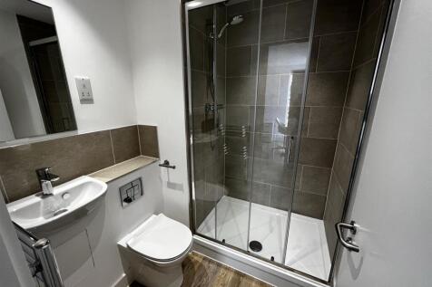 Example en-suite.JPEG