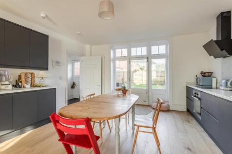 340 Dyke Road -13.jpg