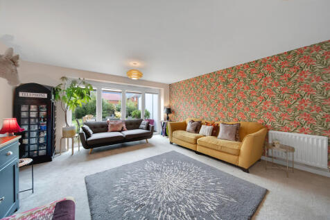 73 Ribbans Park R...