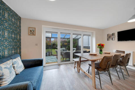 73 Ribbans Park R...