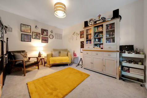 73 Ribbans Park R...