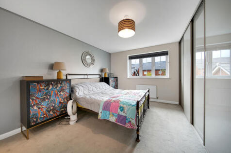 73 Ribbans Park R...