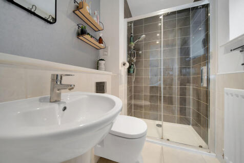 73 Ribbans Park R...