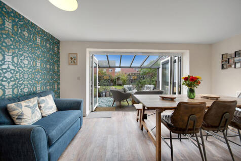 73 Ribbans Park R...