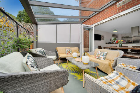 73 Ribbans Park R...