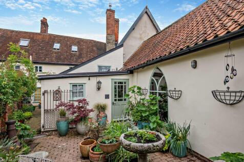 8598428-exterior0...