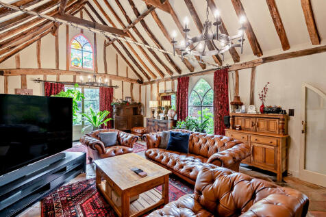 8598428-interior1...