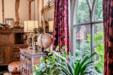 8598428-interior0...