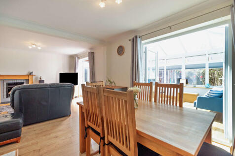 8616731-interior0...