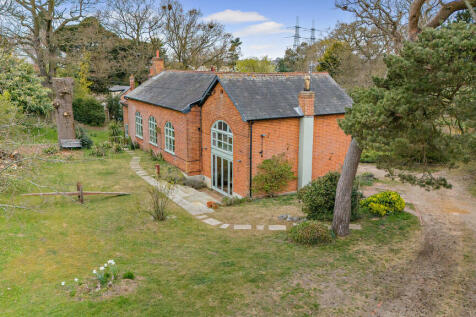 8642411-exterior2...