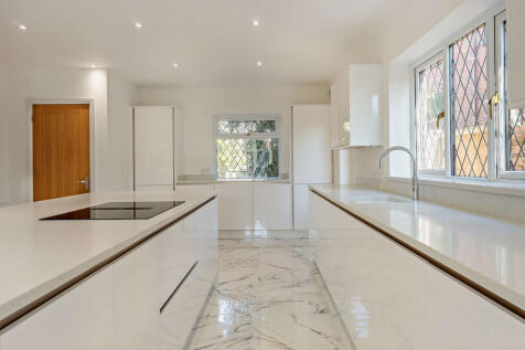 8664256-interior2...