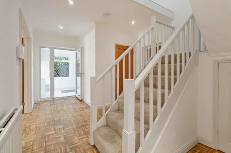 8664256-interior1...