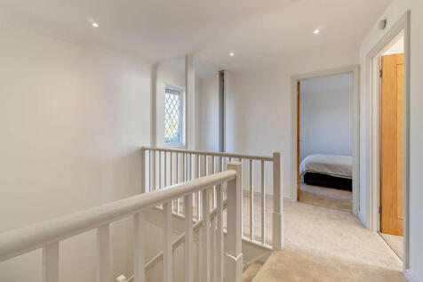 8664256-interior2...