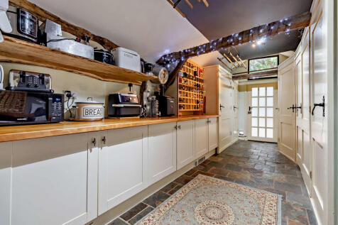 8648440-interior0...