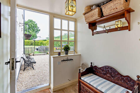 8648440-interior1...