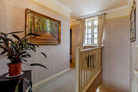 8648440-interior2...