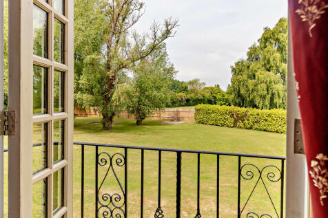 8648440-interior3...