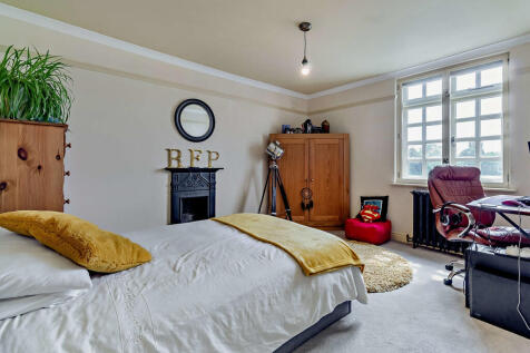 8648440-interior2...