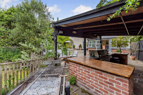 8648440-exterior0...