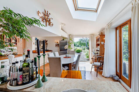 8655309-interior0...