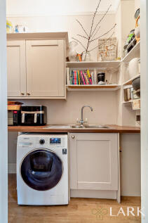 8664270-interiorW...