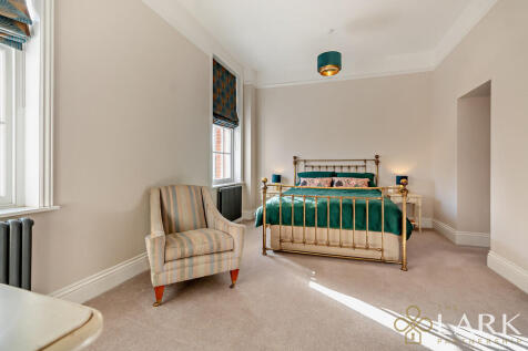 8664270-interiorW...