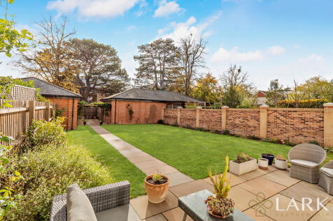 8664270-exteriorW...