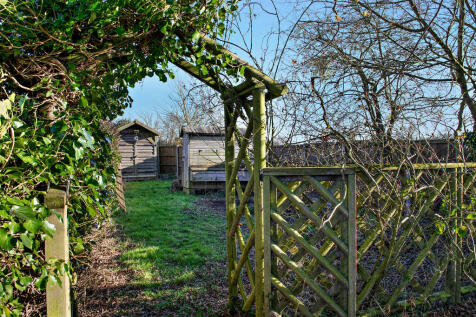 8638610-exterior1...