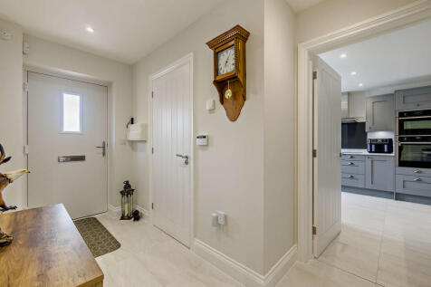 8654798-interior0...